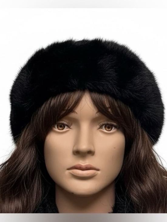 I. Magnin Accessories - Luxury Vintage Black Faux Fur Hat Small